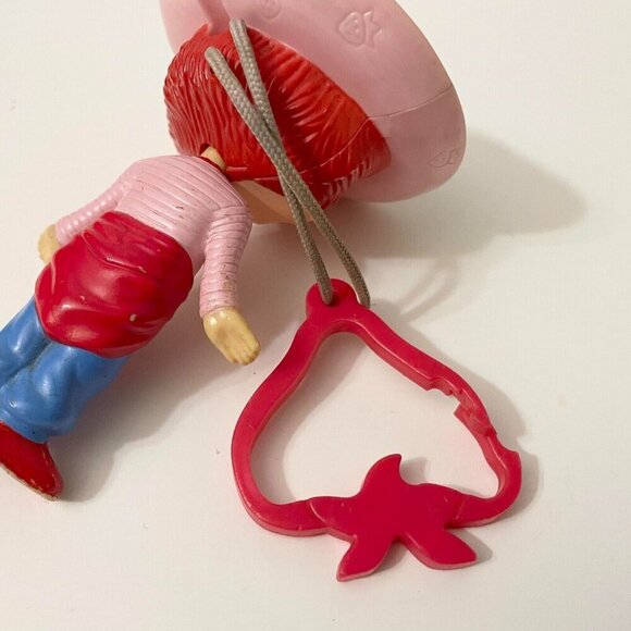 Clip On Plastic Strawberry Shortcake Figure Toy - Picture 12 of 15